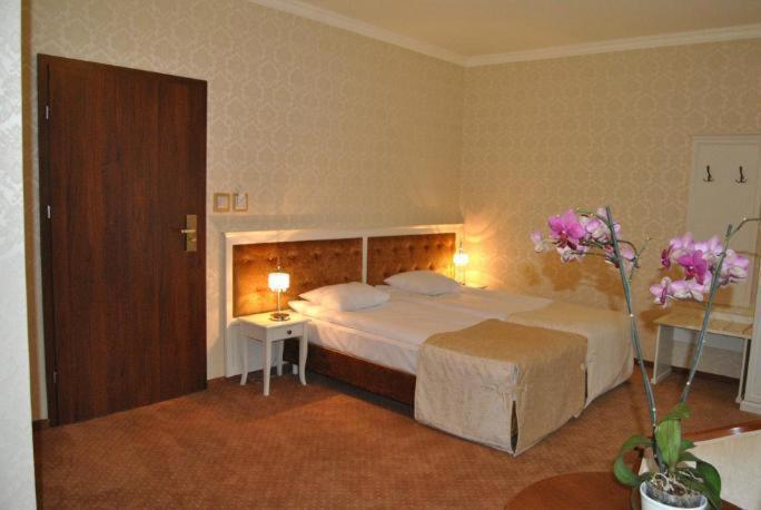 Villa Anna Tarnobrzeg Esterno foto